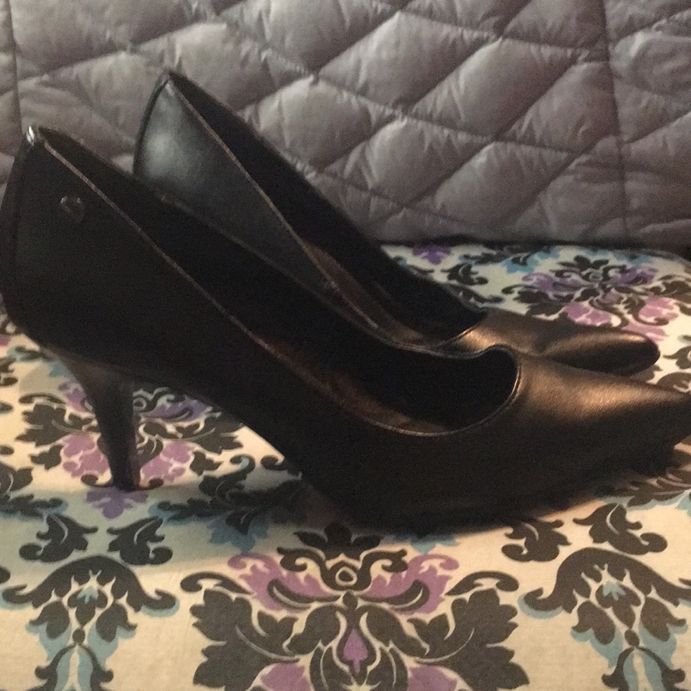 Black Calvin Klein heals